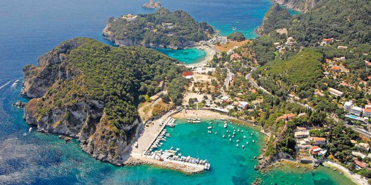 Palaiokastritsa bay